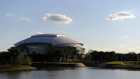 独家揭秘：莱斯特城重磅引进纽卡队长拉塞尔斯，携手共战赛季终章！